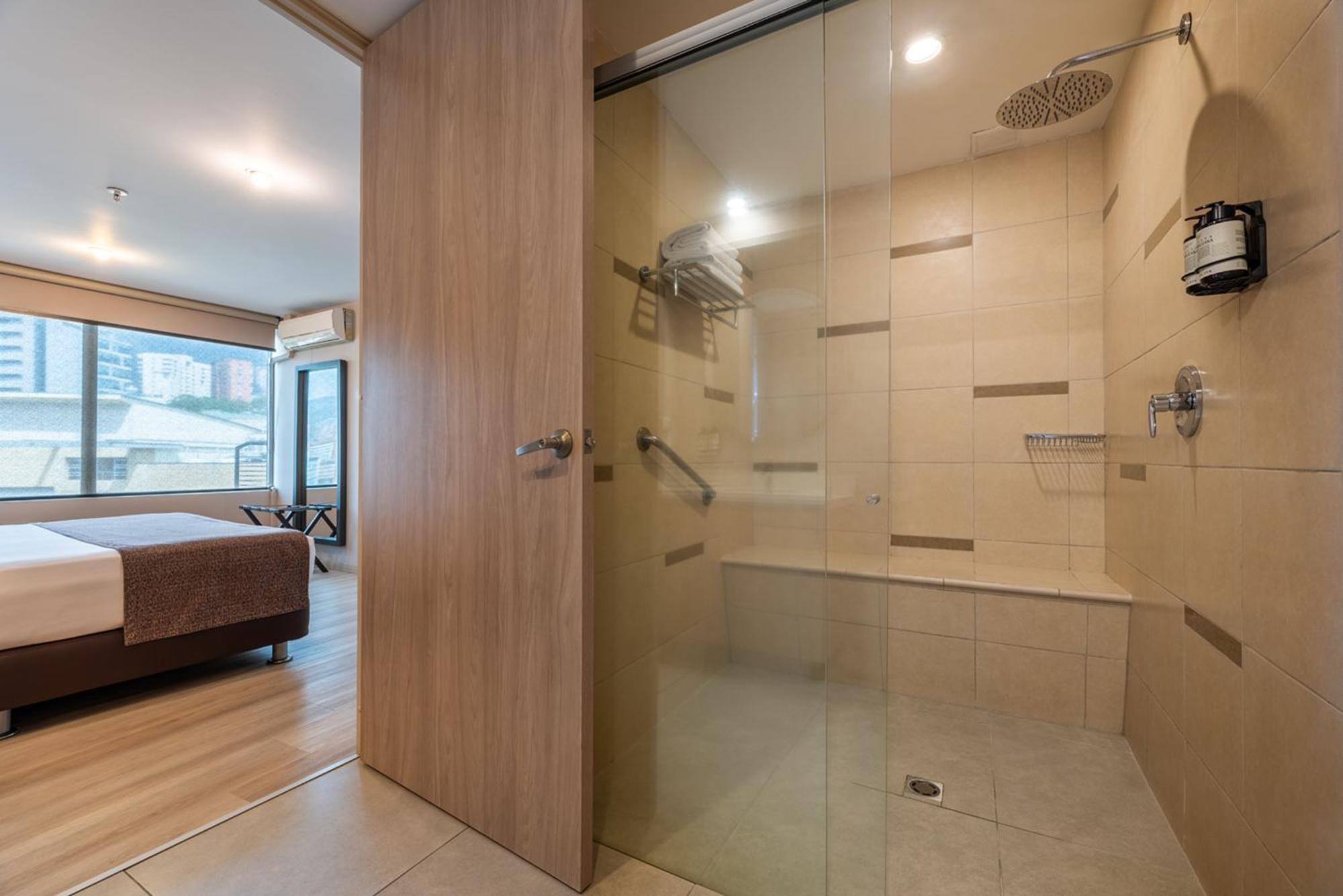 Estelar Aparthotel Medellin