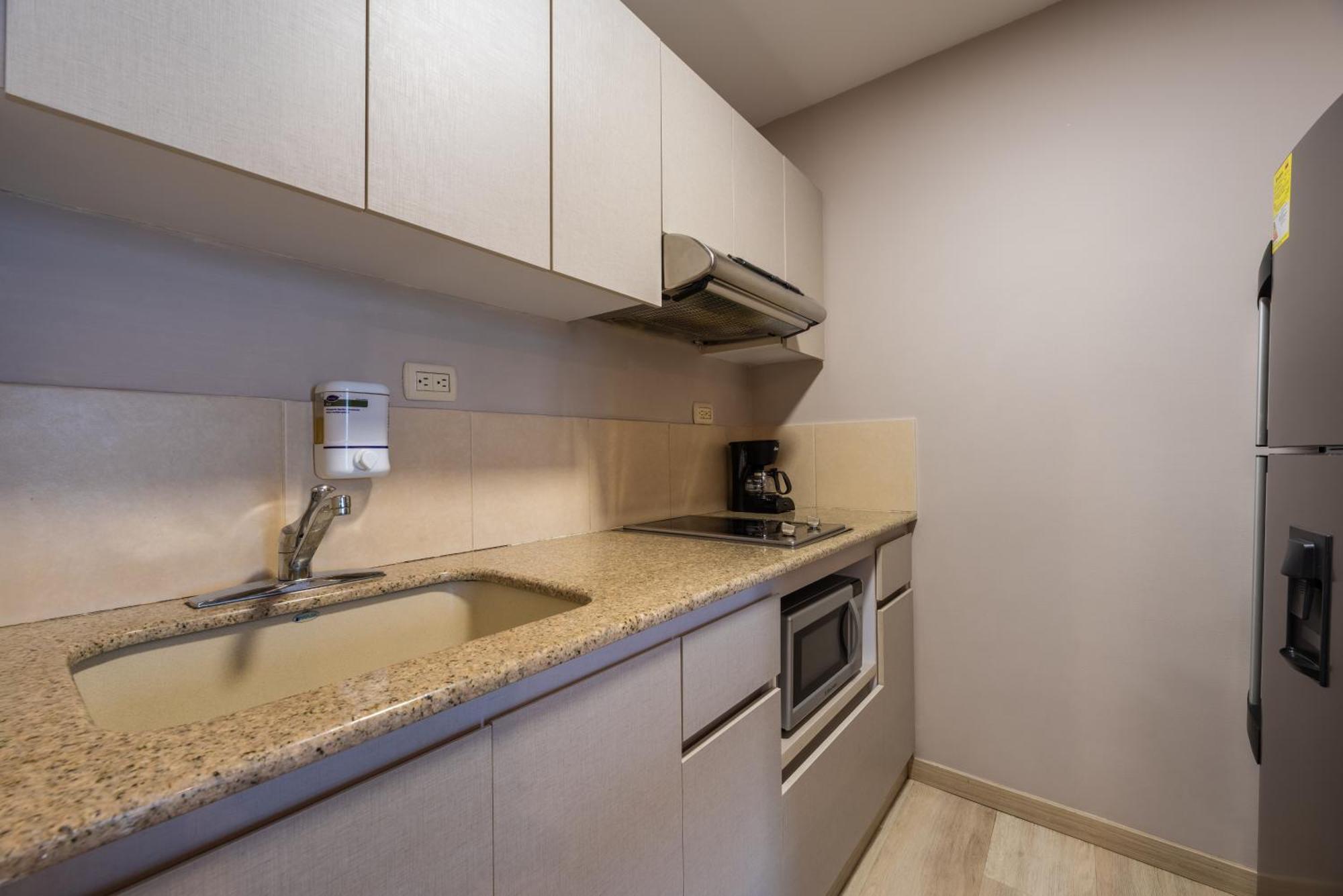 Estelar Aparthotel Medellin