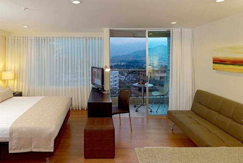 Estelar Aparthotel 3*